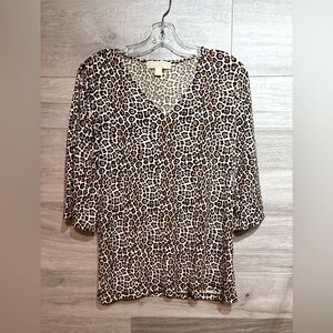 3/$30 Micheal Kors Slit Sleeve Leopard print Top Size Small With Gold Hardware